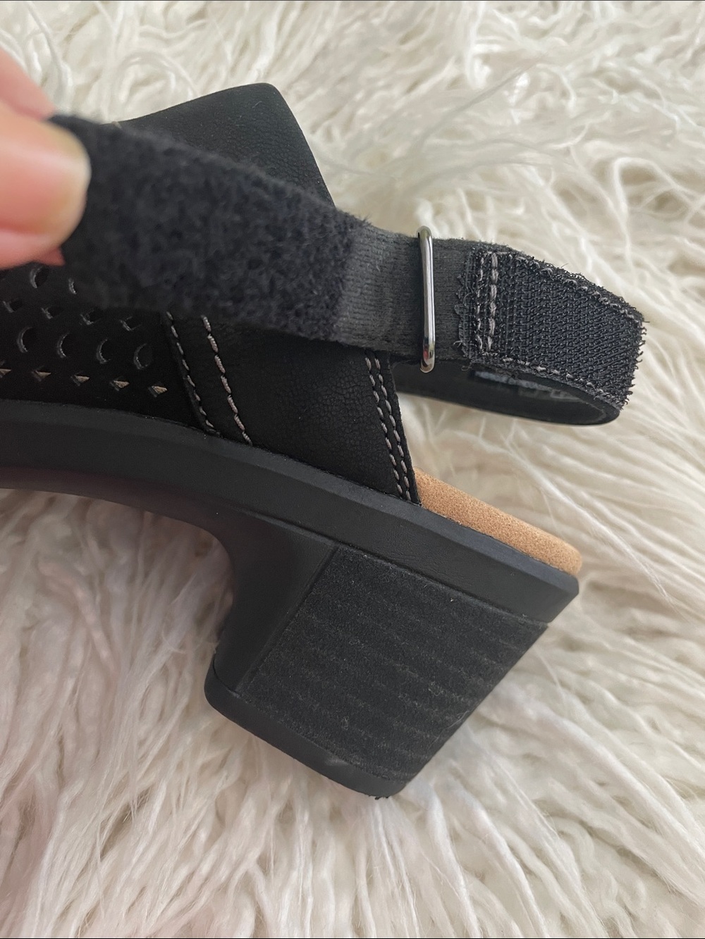 Clarks Collection Black Open-Toe Slingback Wedge Sandals - Like New! Sz 6.5 - Picture 3 of 12